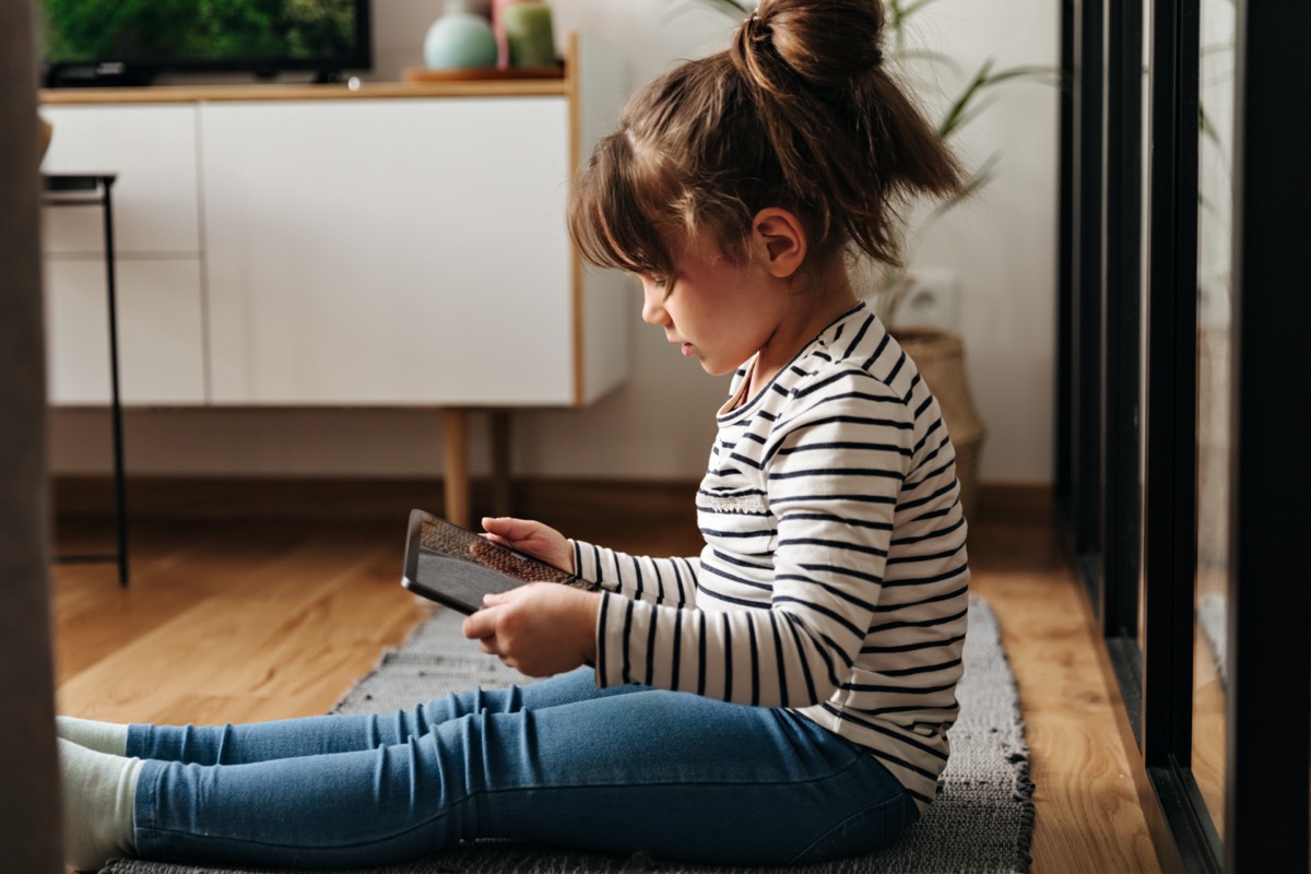 Building Trust and Open Communication with Your Children Regarding Online Interactions